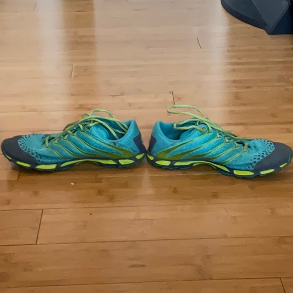 INOV-8 running shoes, blue and green colored, size 9 - Picture 2 of 4